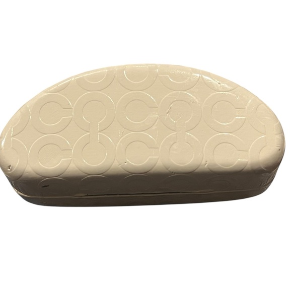 Coach Cream Classic Signature Hard Case - Picture 2 of 5